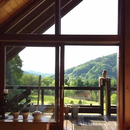 Διαμέρισμα Panorama Loft Im Schwarzwald Mit Spektakulaerer Aussicht, 3 Schlafzimmer, Direkt Am Waldrand, Grosser Garten, Nahe Baden-baden
