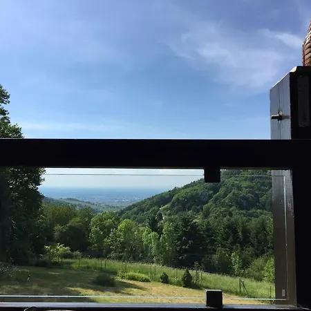Panorama Loft Im Schwarzwald Mit Spektakulaerer Aussicht, 3 Schlafzimmer, Direkt Am Waldrand, Grosser Garten, Nahe Baden-baden