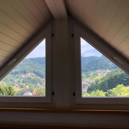 Panorama Loft Im Schwarzwald Mit Spektakulaerer Aussicht, 3 Schlafzimmer, Direkt Am Waldrand, Grosser Garten, Nahe Baden-baden Bühlertal