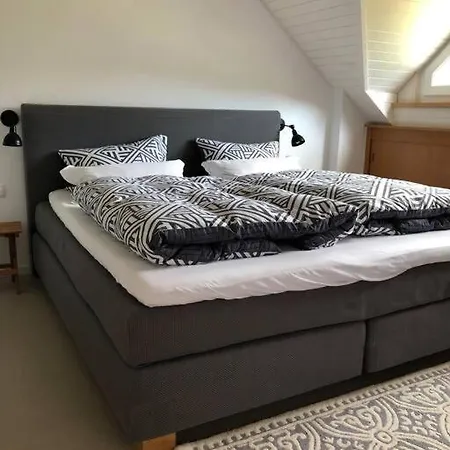 Διαμέρισμα Panorama Loft Im Schwarzwald Mit Spektakulaerer Aussicht, 3 Schlafzimmer, Direkt Am Waldrand, Grosser Garten, Nahe Baden-baden
